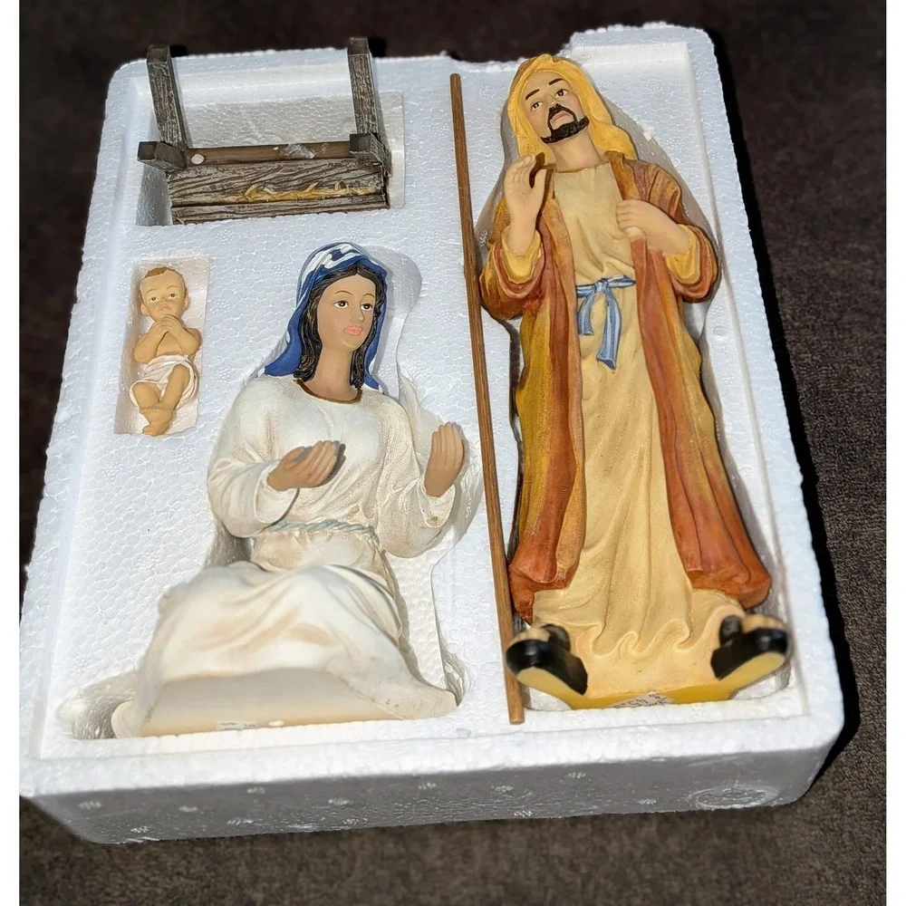 Three Kings Gifts The Holy Family Real Life Nativity‎ Series 4 Piece Set Boxed